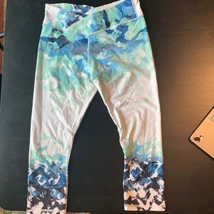 Fabletics crop leggings